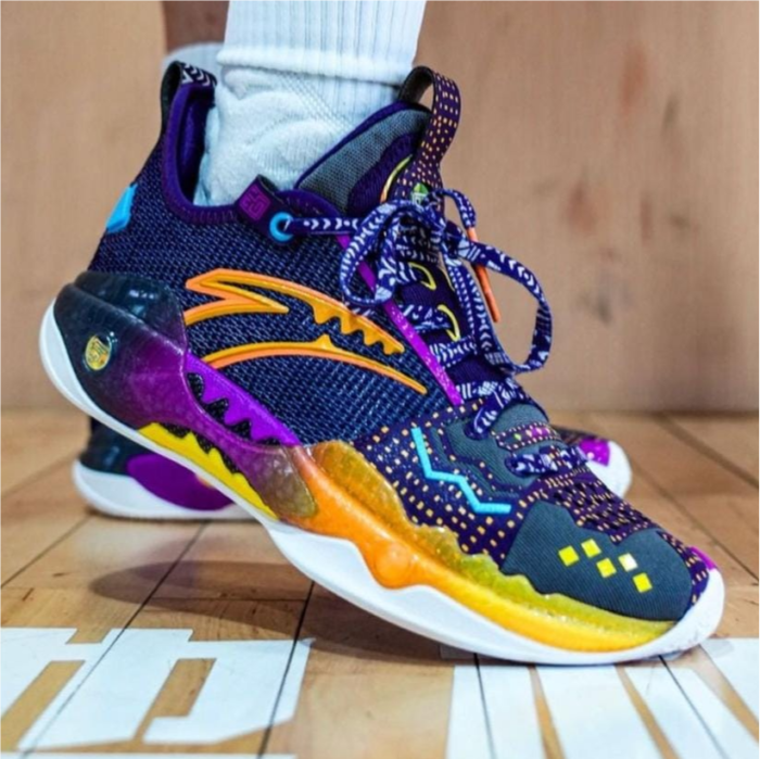 Kyrie Irving ANTA Shockwave 5 Pro "Agile" Purple/ Gold - Image 2